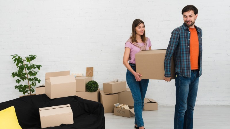Moving in together? Are we now in a de facto relationship?